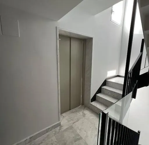 El Mirador De Paloma - Nº Lic. Vut 09/90 *